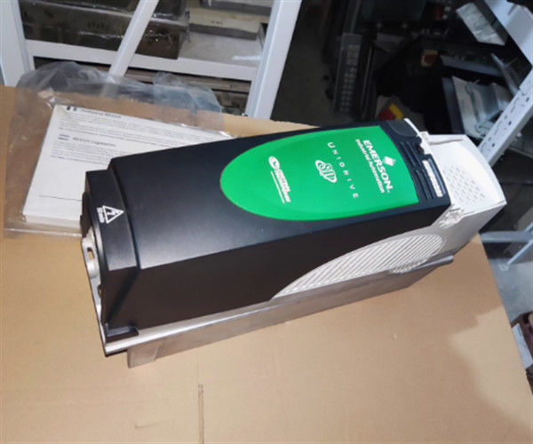 SP1402 Techniques de commande Module d'alimentation électrique redondant monté sur panneau SP Unidrive avec numéro de pièce KJ3201X1-BA1