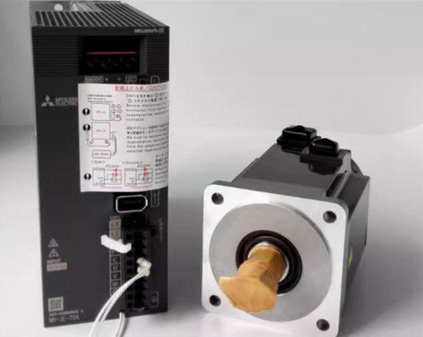 Mitsubishi Servo Motors HC-SFS52K En stock Garantie d' un an Original importé